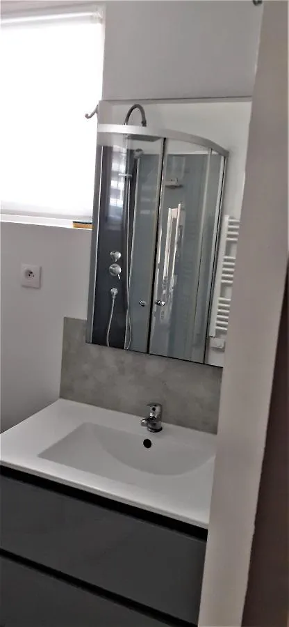 Studio Avec Jardin Et Parking Prives Bormes-les-Mimosas Apartment